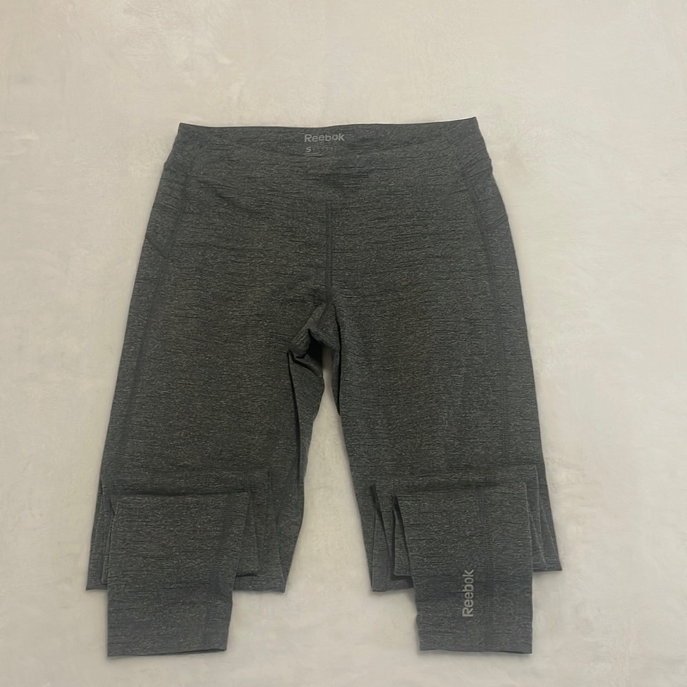 New reebok workout leggings. Size small extremely comfy. Sweat wicking